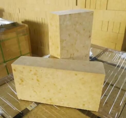 Τεχνητό σχήμα ανθεκτικό τούβλο 230x114x65mm Τυποποιημένο μέγεθος τούβλο φωτιάς για κεραμικό φούρνο υψηλής θερμοκρασίας